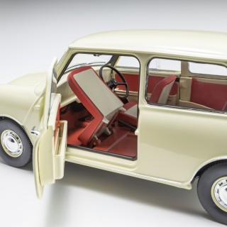 Morris Mini Minor 1967 Old English White 1:18