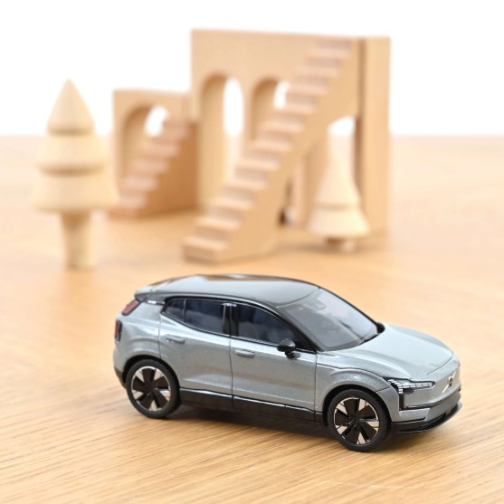 Volvo EX30 2024 Gris Brume 1:43